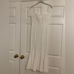 LuLus fitted dress perfect for brides